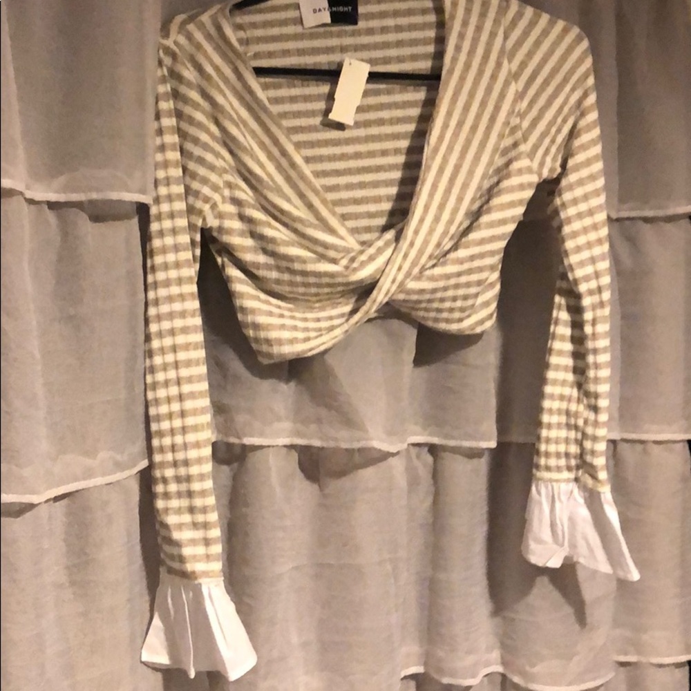 Stripe long sleeve crop top. NWTS